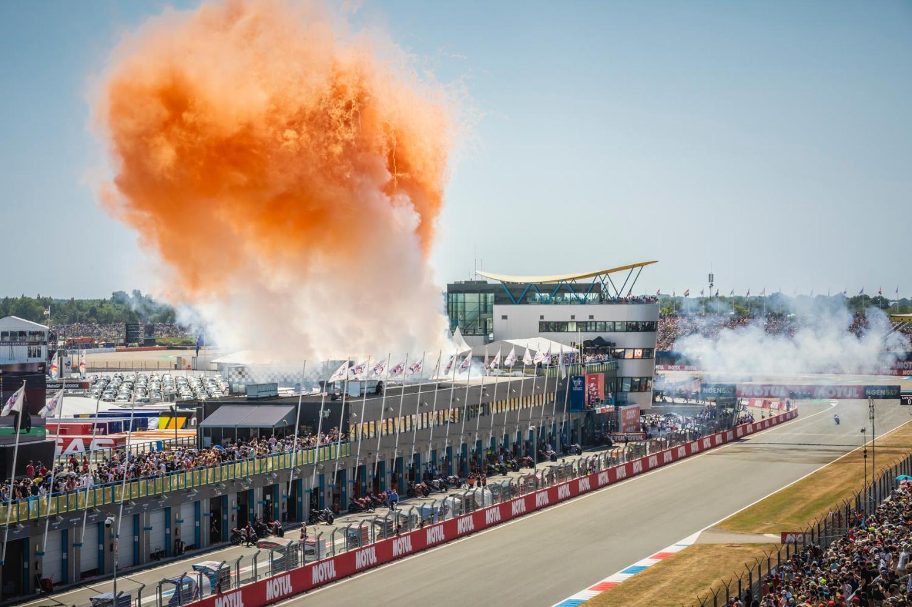 100 Jaar Tt Circuit Assen 2025 Glamping Incl Stroom Extérieur photo