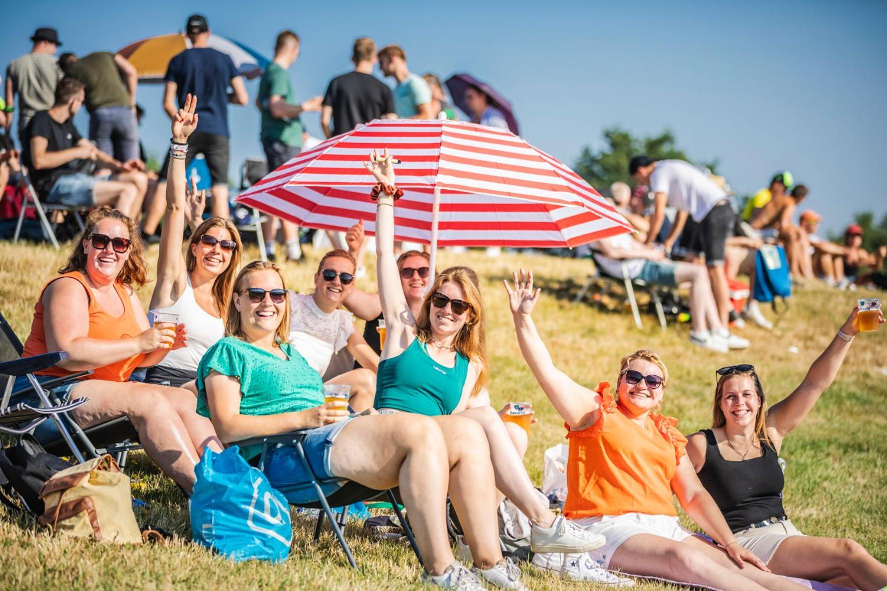 100 Jaar Tt Circuit Assen 2025 Glamping Incl Stroom Extérieur photo