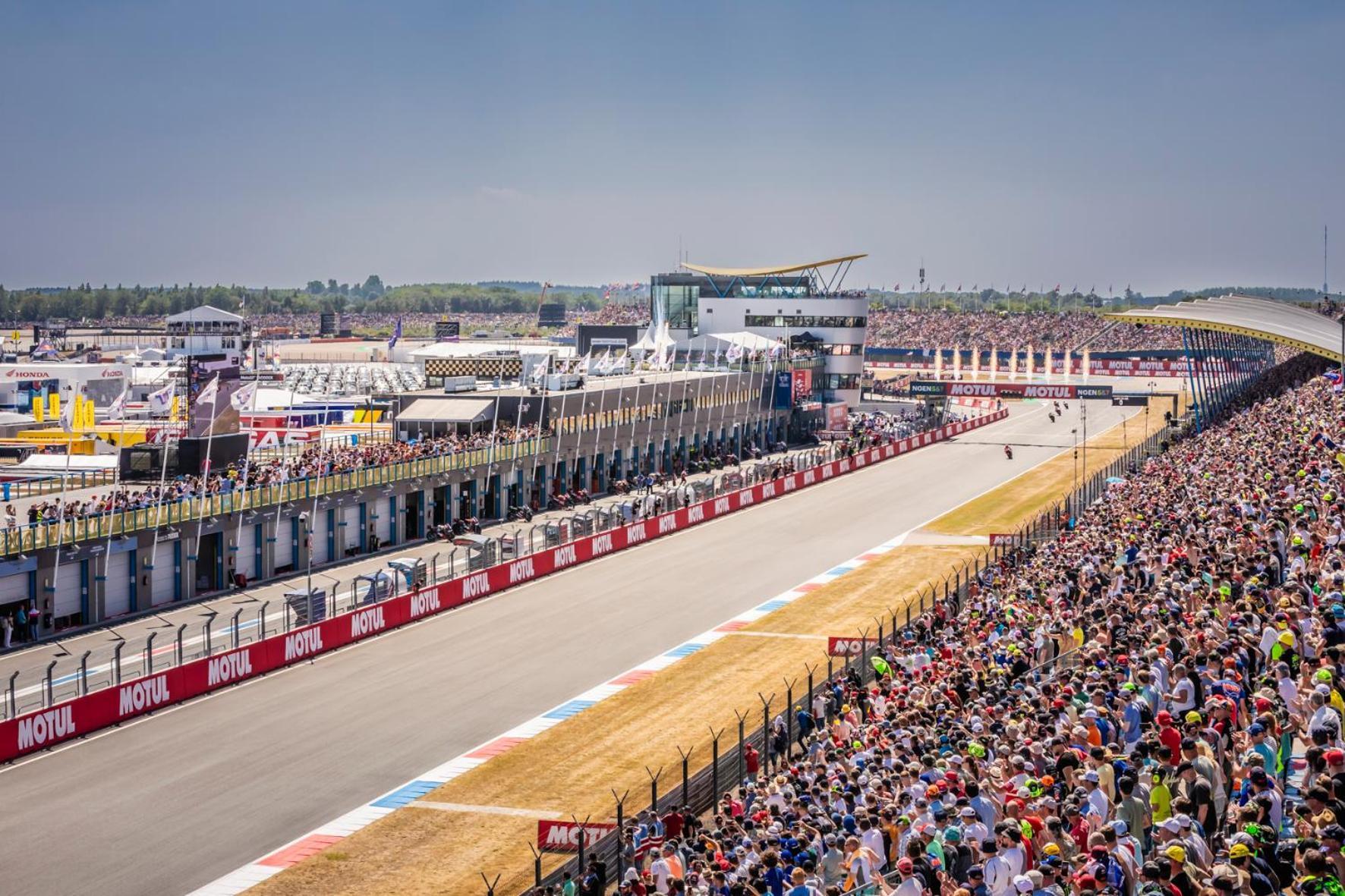 100 Jaar Tt Circuit Assen 2025 Glamping Incl Stroom Extérieur photo