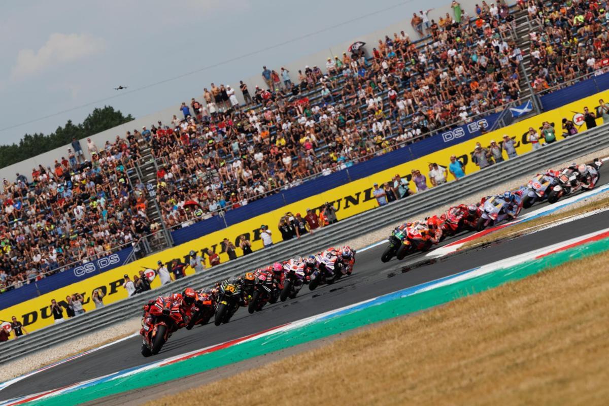 100 Jaar Tt Circuit Assen 2025 Glamping Incl Stroom Extérieur photo